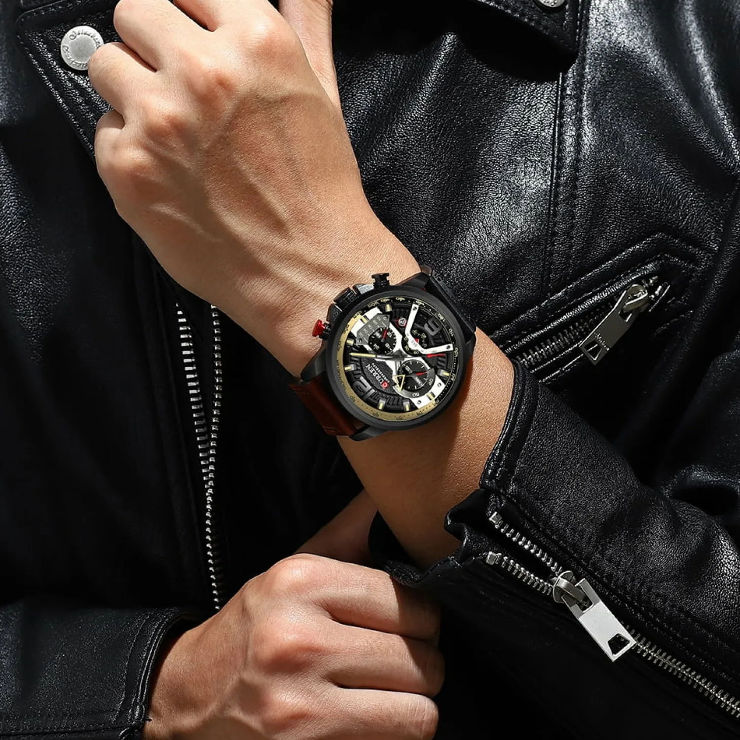 CURREN Men's Business Sport Watch 3ATM Waterproof Simple Design 8329