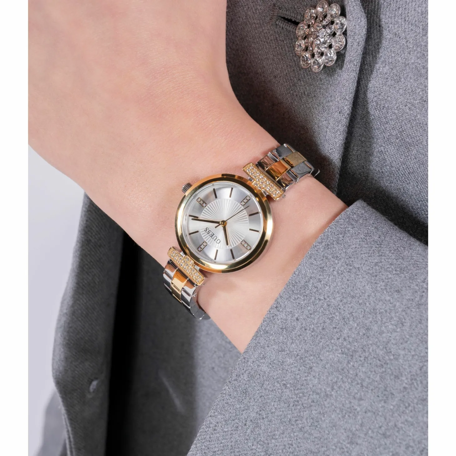 Guess Damen Armbanduhr ARRAY GW0762L5