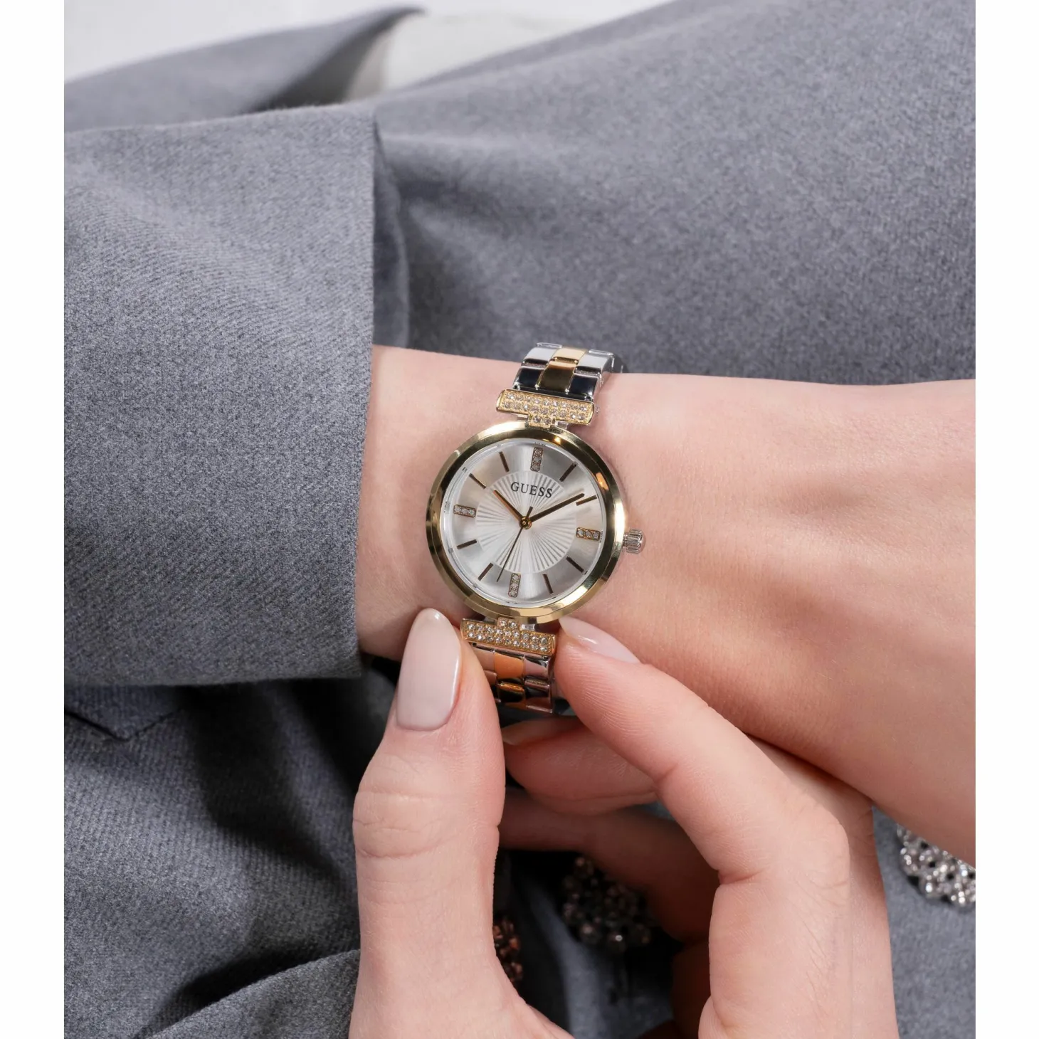 Guess Damen Armbanduhr ARRAY GW0762L5