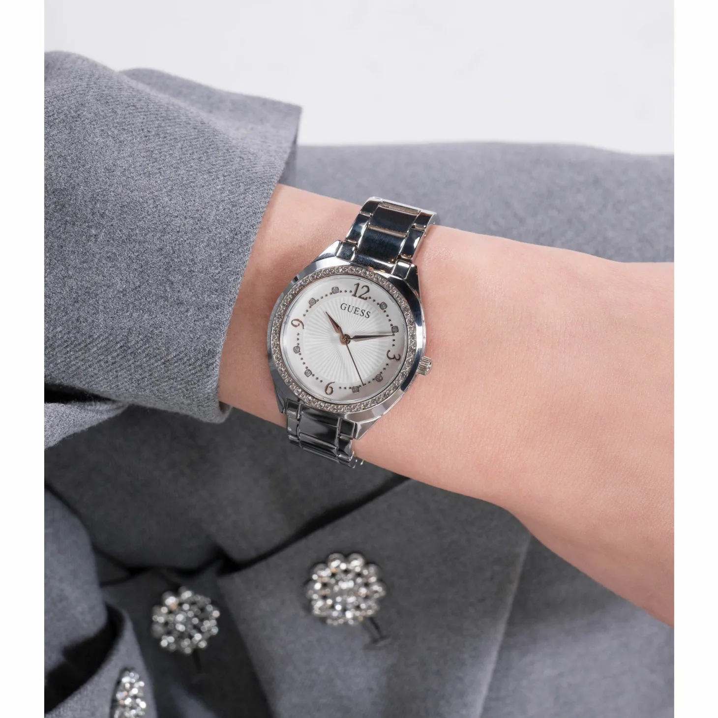 Guess Damen Armbanduhr Charlotte