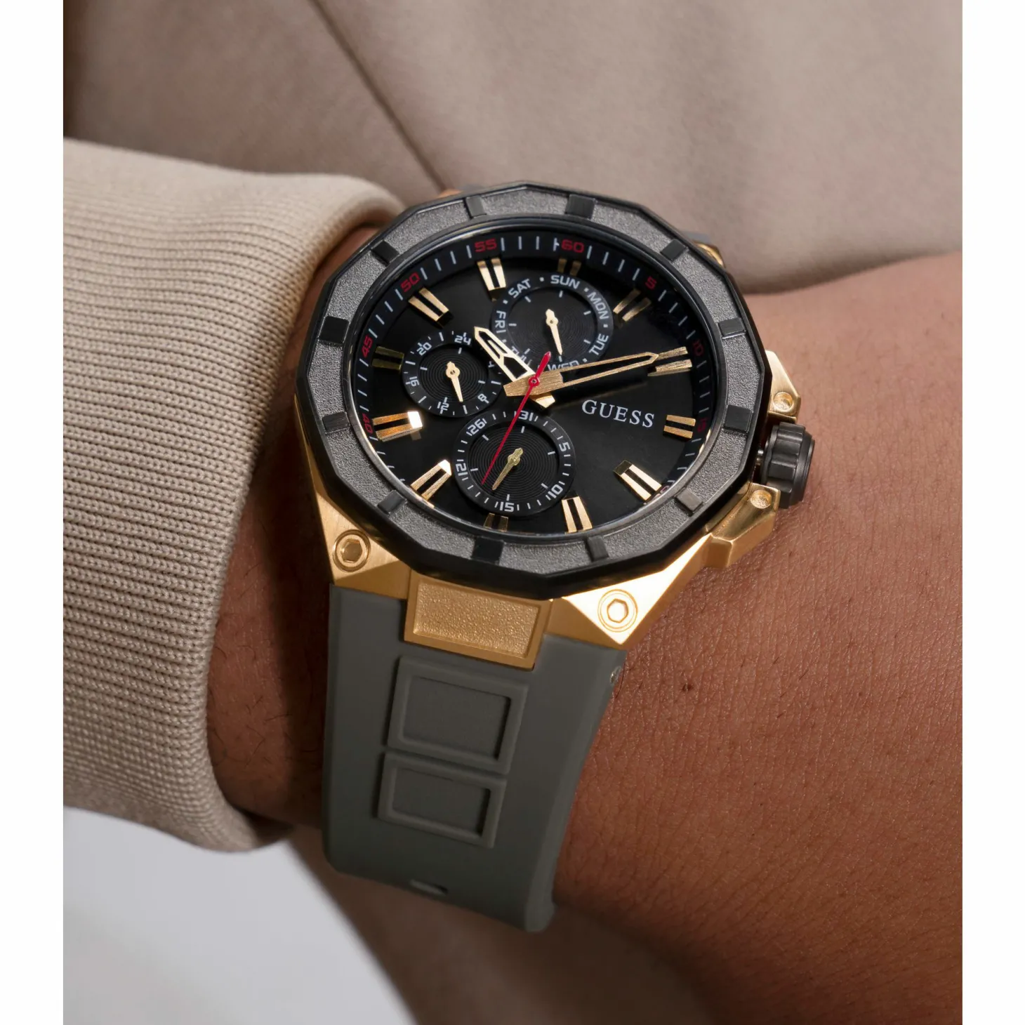 Guess Herren Multifunktionsuhr R2 Grau Gold GW0803G1