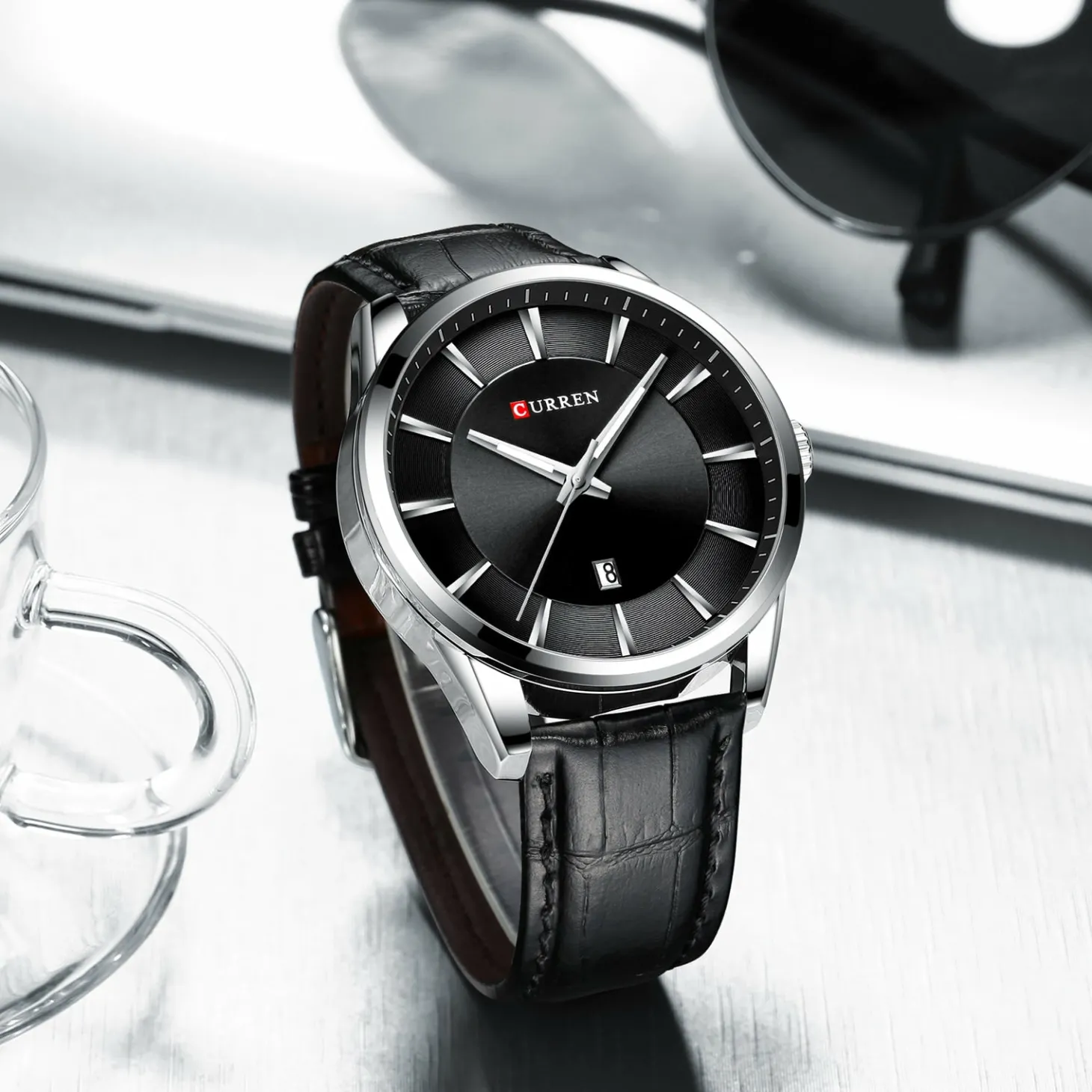 Men's Fashion Round Shape Quartz Watch with Leather Strap 8365