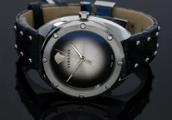 Versace Shadov Damenuhr Schwarz Leder Silber Edelstahl 38mm VEBM00118